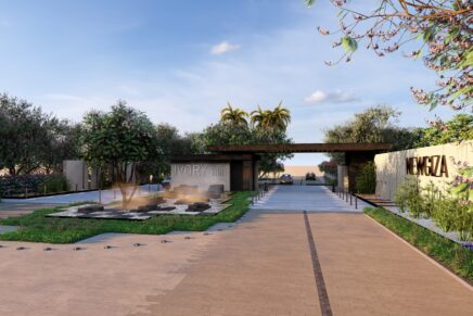 Ivory Hill Entrance, Cairo