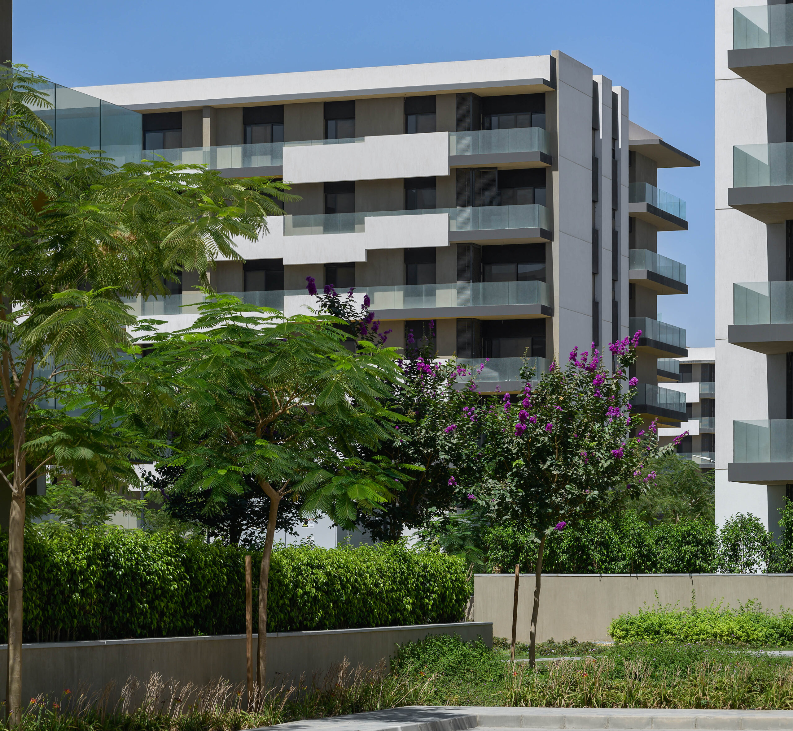 Al_Burouj_Courtyard 01